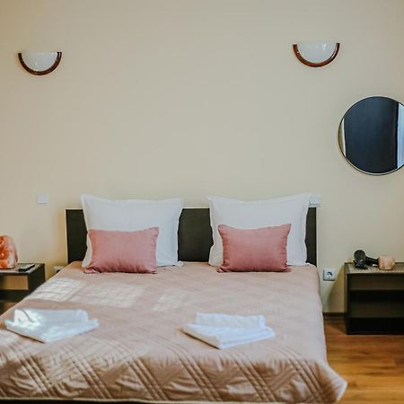 Bo'S Place Святые Константин и Елена Экстерьер фото