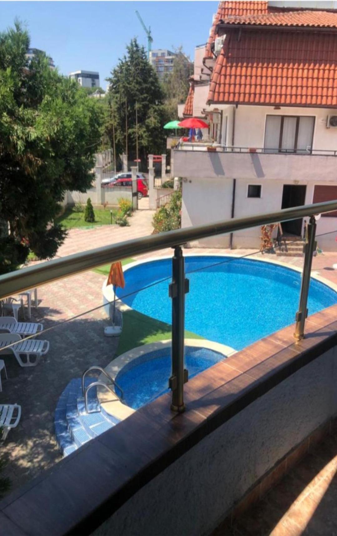 Bo'S Place Святые Константин и Елена Экстерьер фото